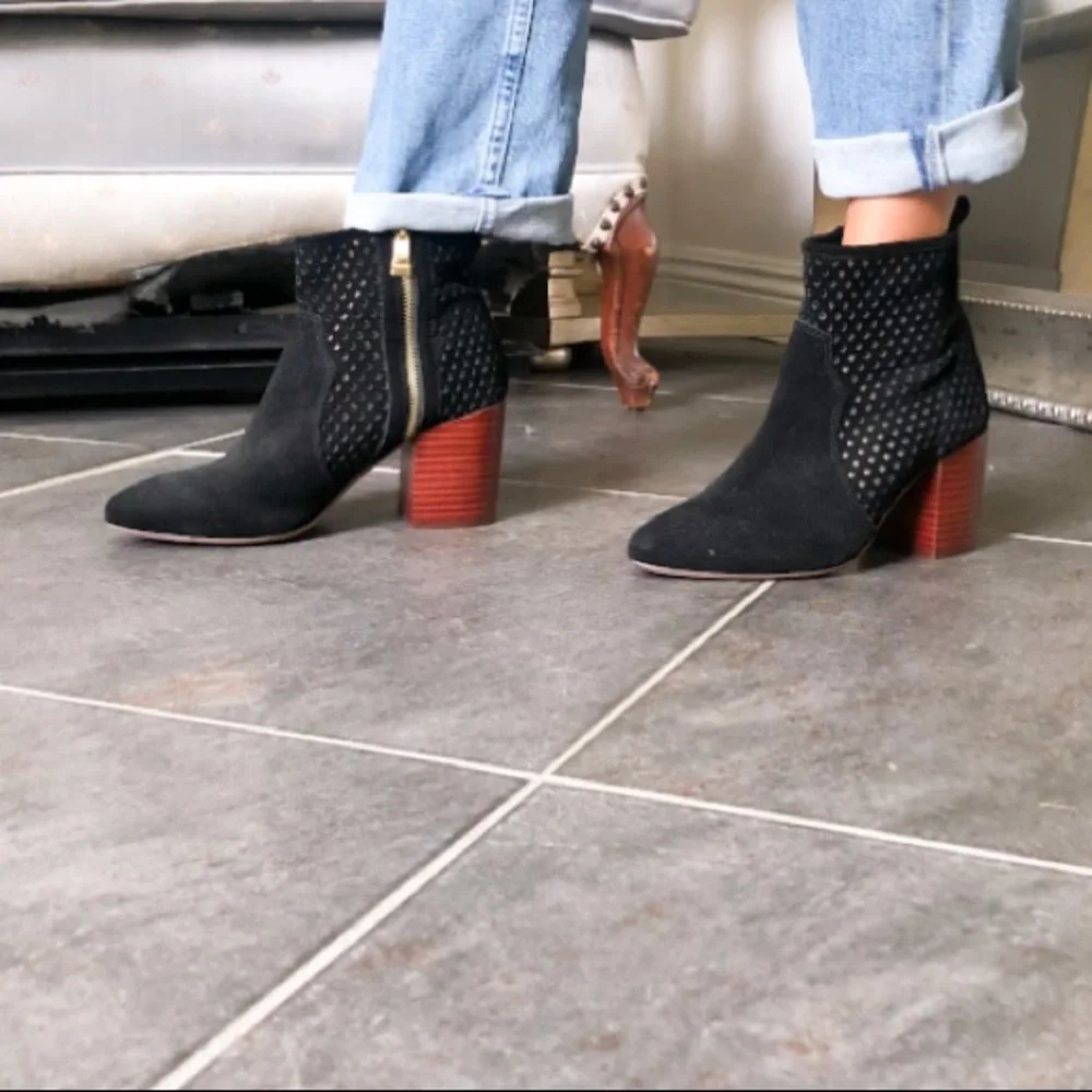 Report Signature Black Heeled Booties